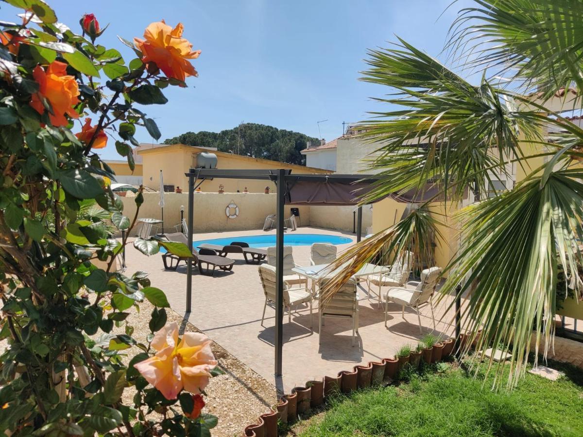 Pool Seaside Relais - Ville Ninfea, Marea, Rosa E Cassiopea Fontane Bianche Exterior foto